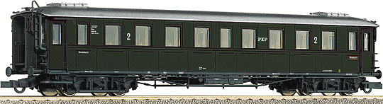 Passenger car 2nd class of express train<br /><a href='images/pictures/Roco/45493.jpg' target='_blank'>Full size image</a>